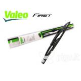 ЩЕТКА СТЕКЛООЧИСТИТЕЛЯ КАРКАСНАЯ (550 ММ) VALEO FIRST